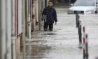 法国部分地区面临暴雨洪水巴黎关闭塞纳河码头【图】