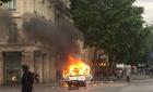 巴黎共和国广场1辆RATP汽车和2辆AUTOLIB汽车被烧【组图】