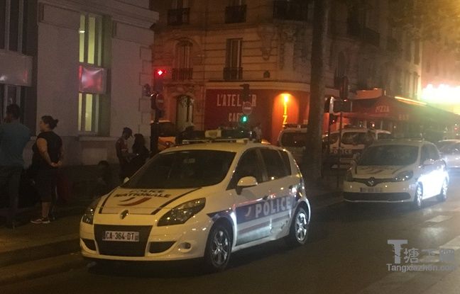 警方在巴黎迅速赶到凶杀现场，Peguy街。