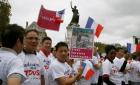 巴黎华人继续游行反暴力要安全