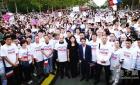 5万人参加法国华人9.4反暴力游行 成维权里程碑