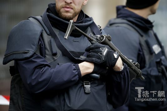 Un mineur de 15 ans « qui s’était proposé pour une action terroriste » a été interpellé mercredi 14 septembre dans le 20e arrondissement de Paris.