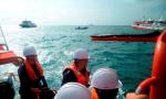 中国渔船疑遭韩国海警投弹起火 3人死亡(图)