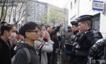 法国警察射杀中国公民被关押 26名抗议华人获释(图)